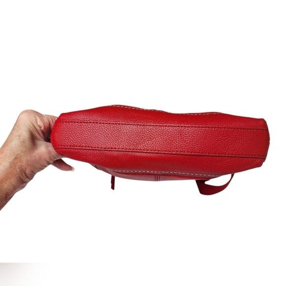 THE SAK Soft Cherry Red Pebbled Leather Lucia Crossbody Bag EUC - Picture 8 of 16